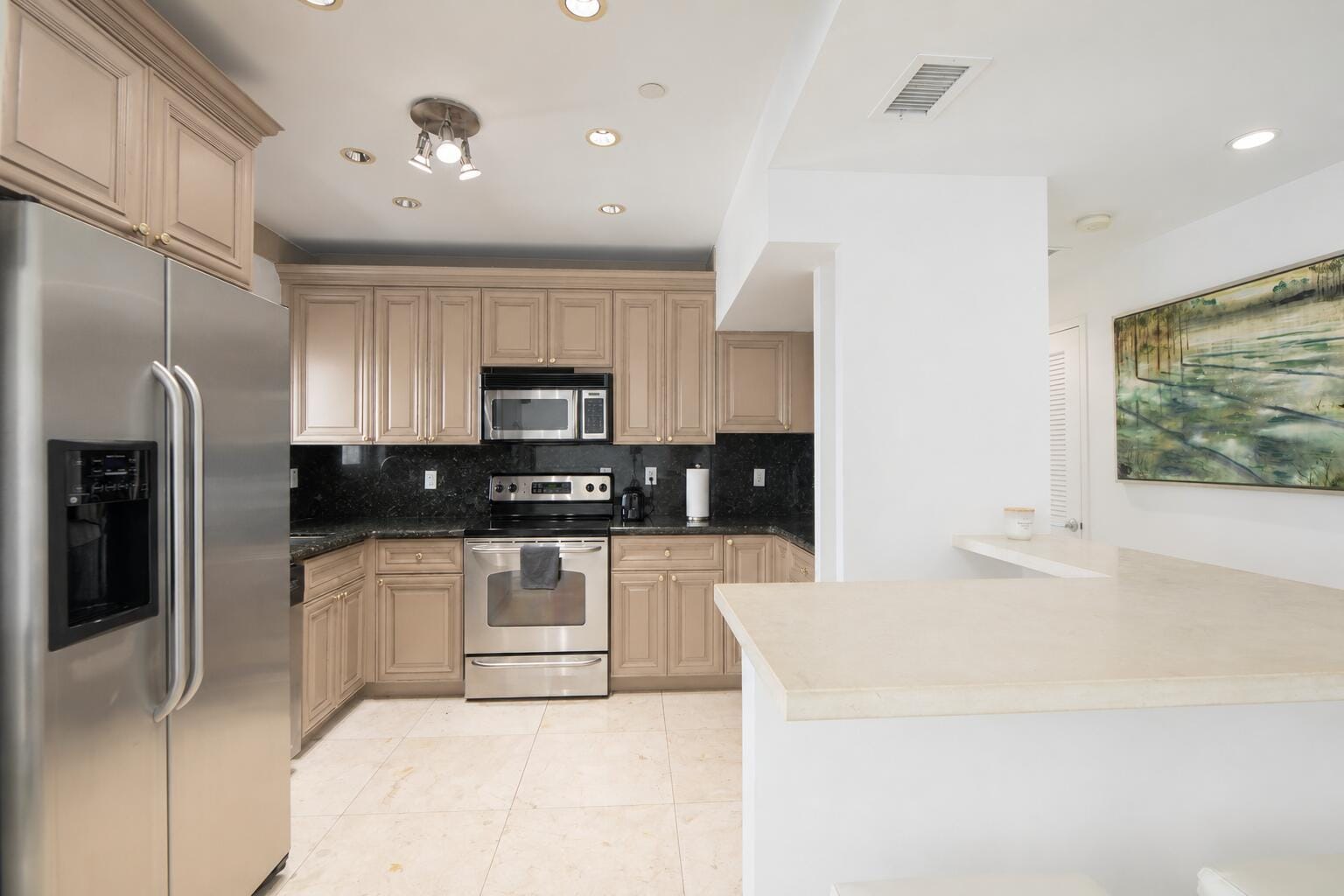 100 Lincoln Road PH14 — photo 10