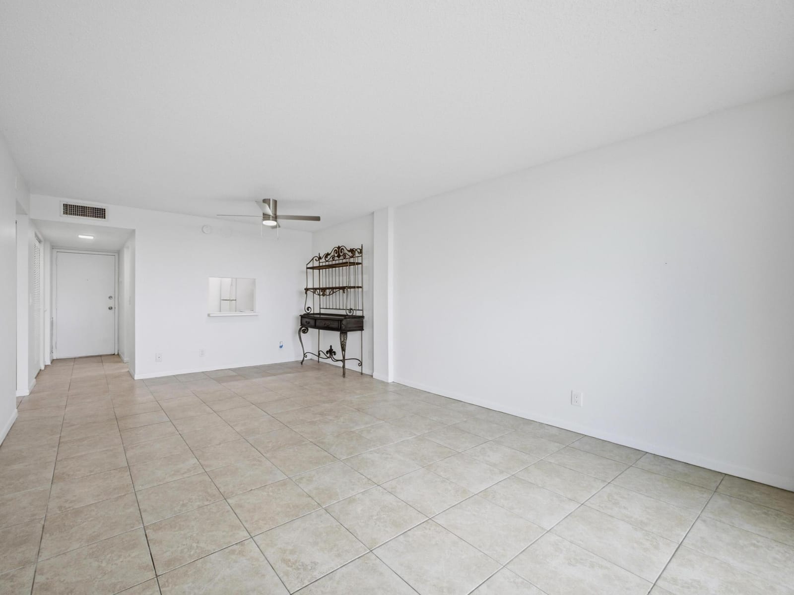 480 Executive Center Drive 1C — photo 6