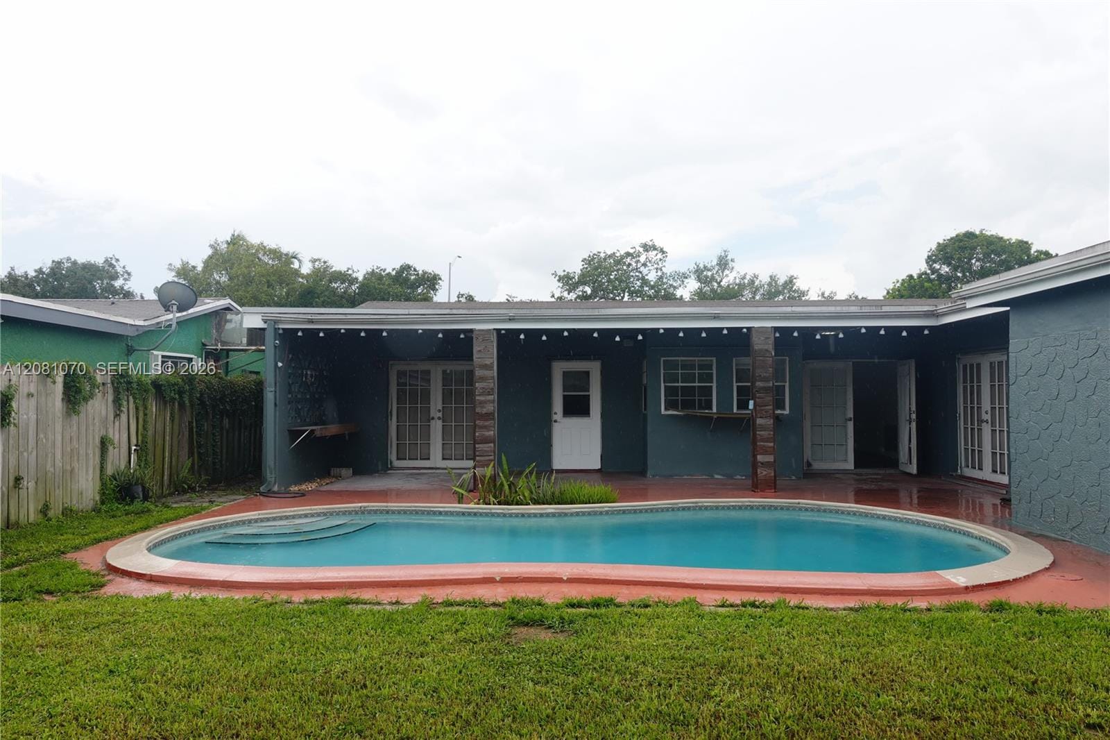 2081 Utopia Drive — photo 2