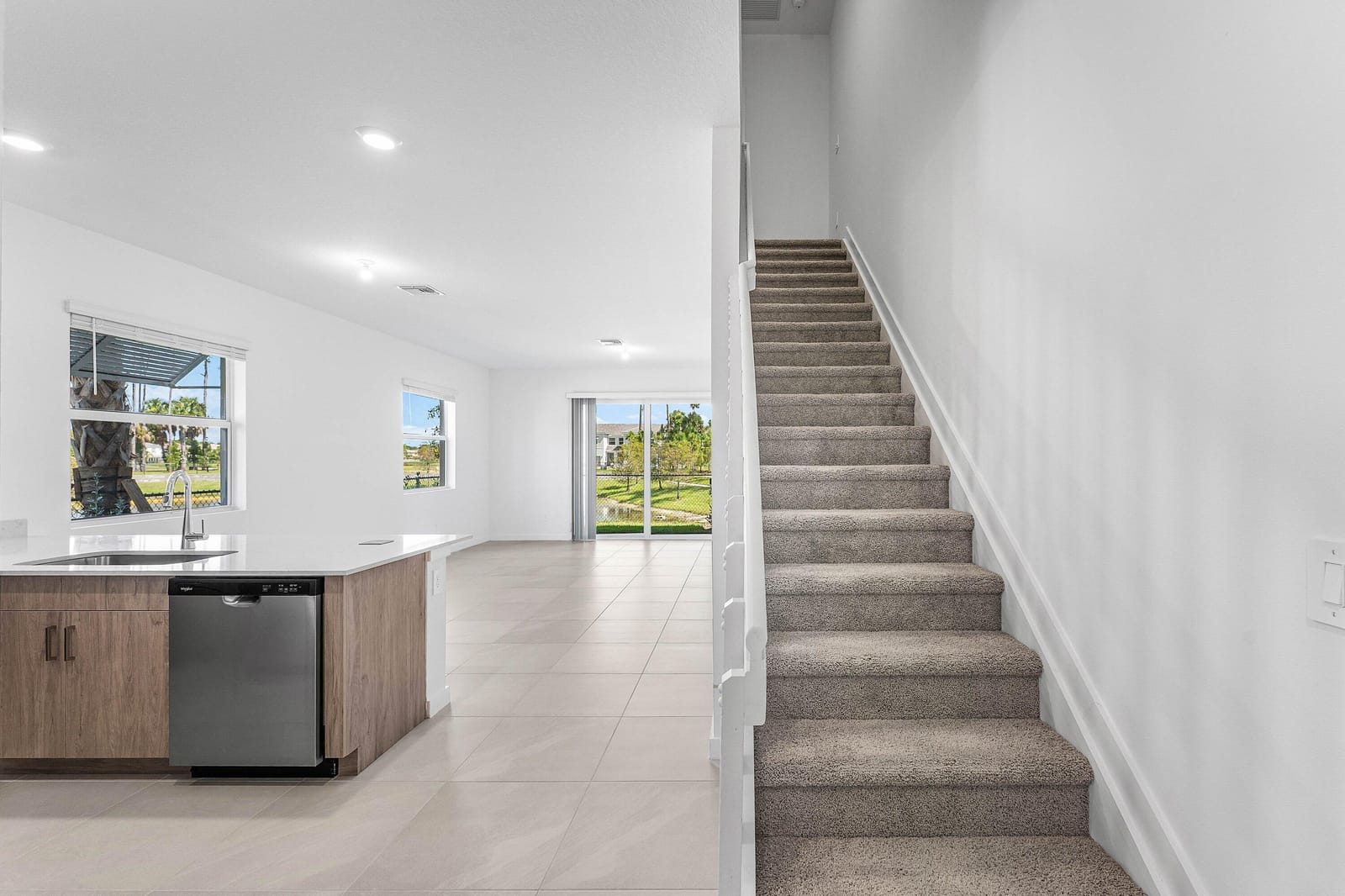 157 LAKESIDE LANDING Court, Royal Palm Beach, FL 33411 photo 16