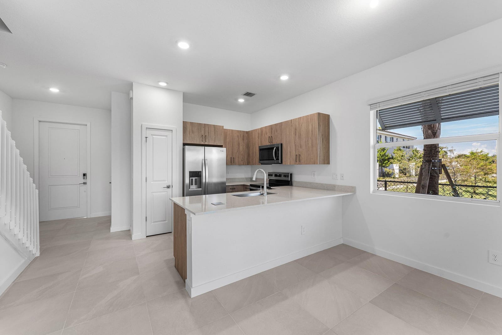 157 LAKESIDE LANDING Court — photo 6