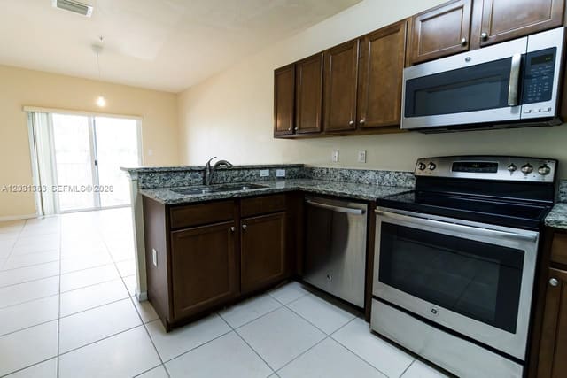 8800 NW 97th Avenue 208, Doral, FL 33178