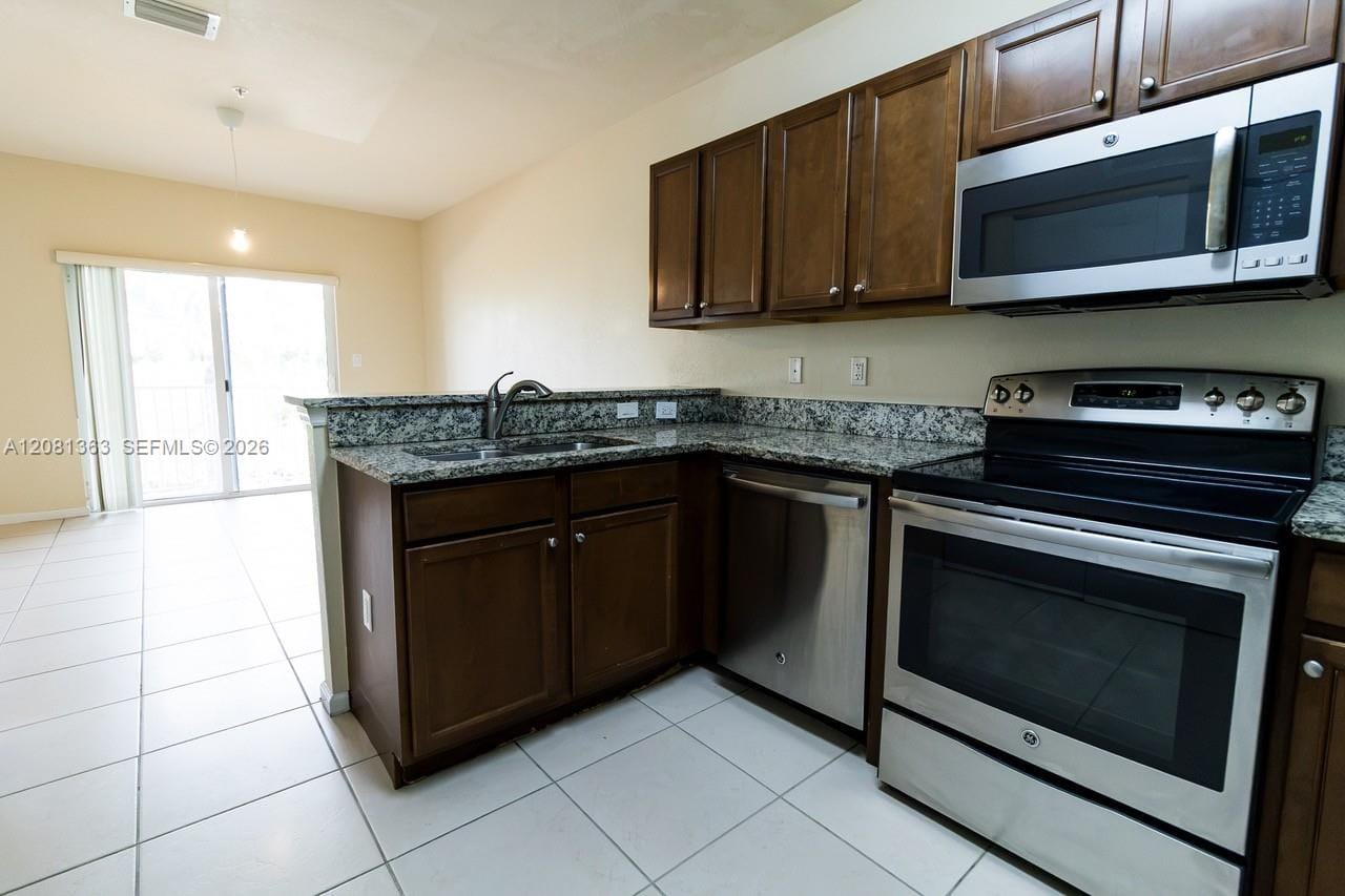 8800 NW 97th Avenue 208, Doral, FL 33178