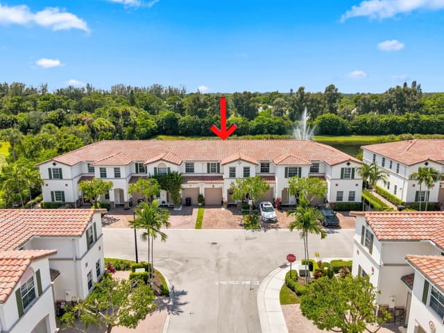 4585 TARA COVE Way, West Palm Beach, FL 33417