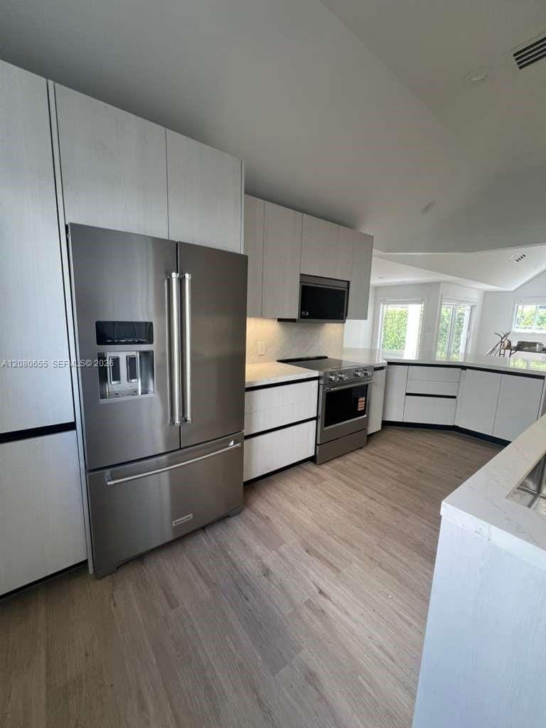 211 SW 29th Road — photo 3