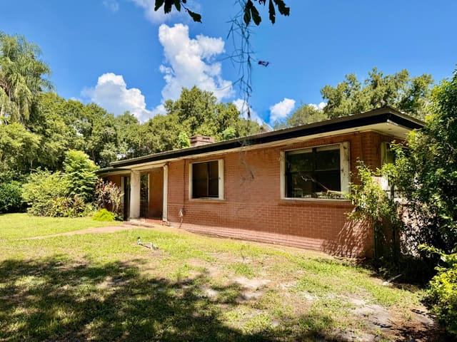 301 SE 5TH Street, Okeechobee, FL 34974