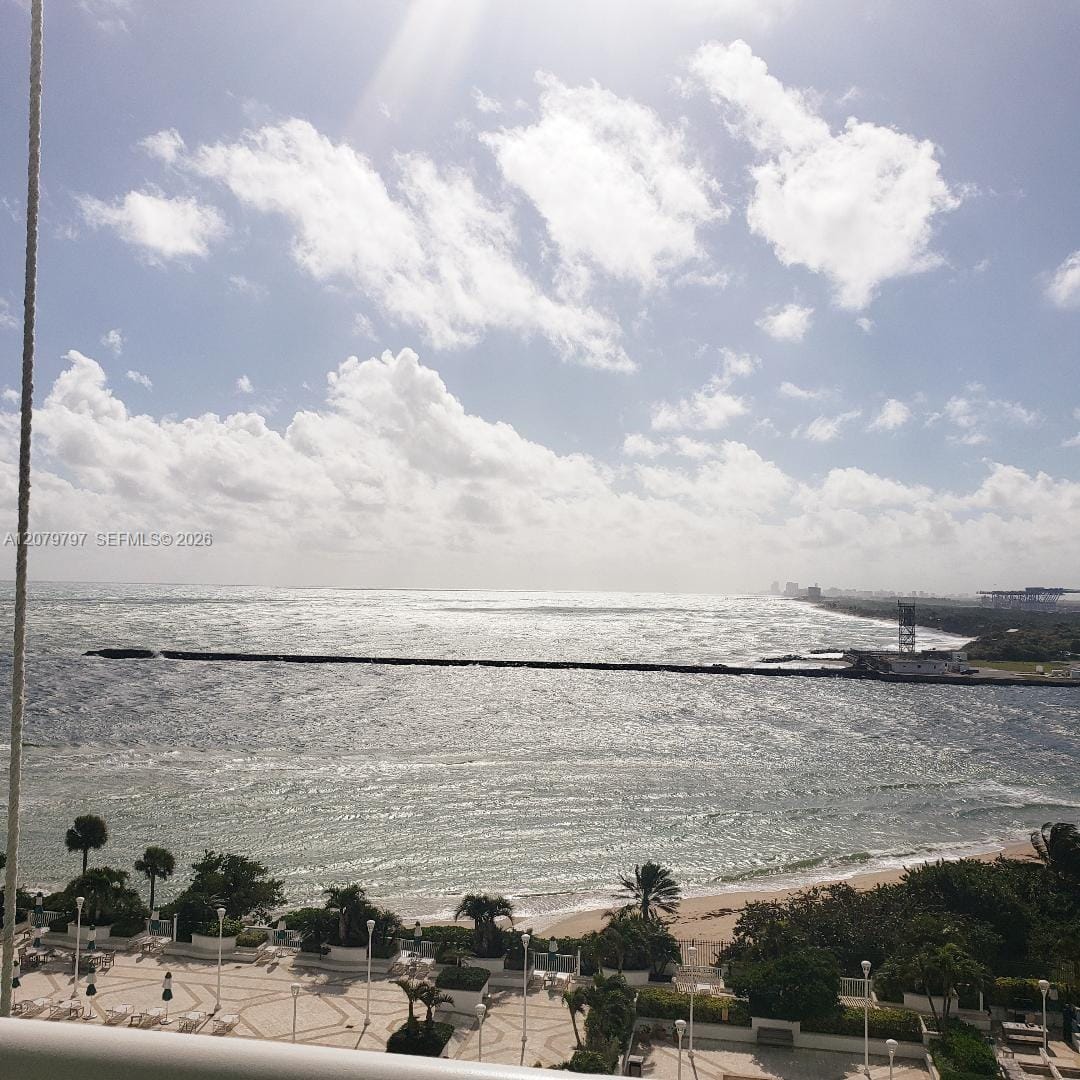 2100 S Ocean Lane 904 — photo 2