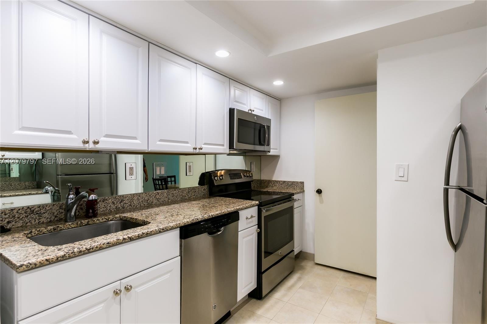 2100 S Ocean Lane 904 — photo 6