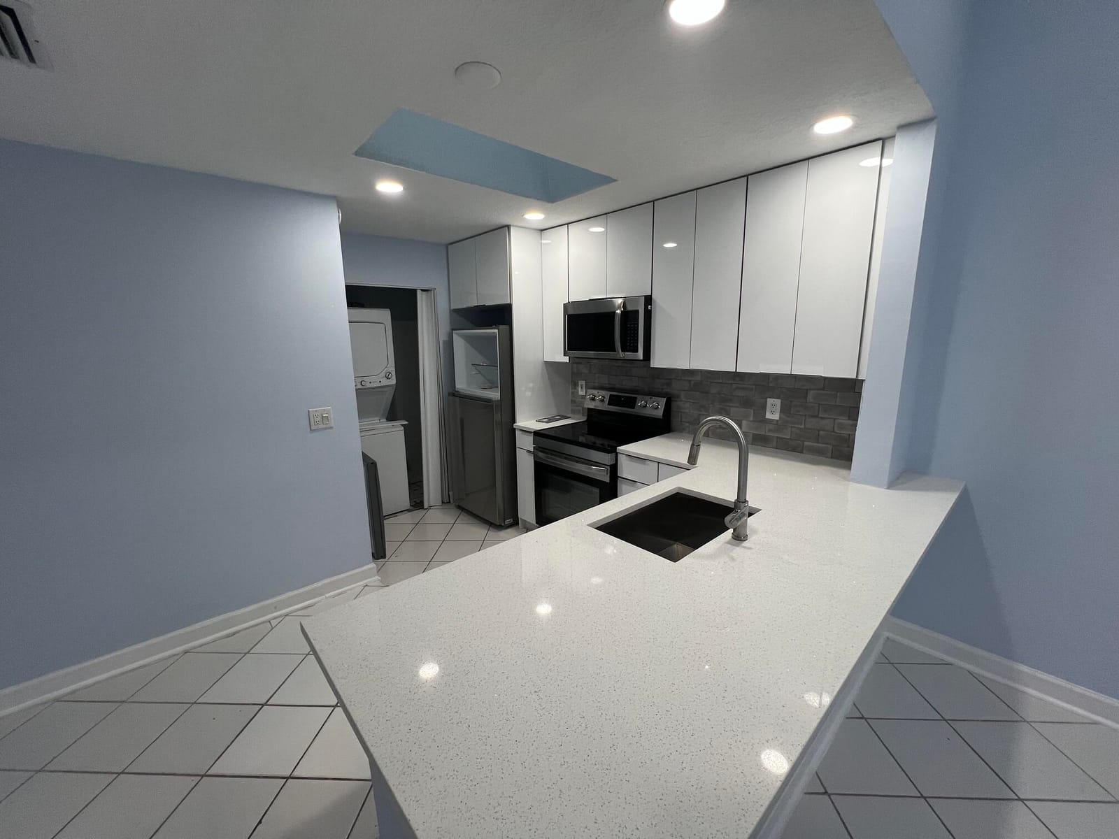 3602 WATERVIEW Circle — photo 2