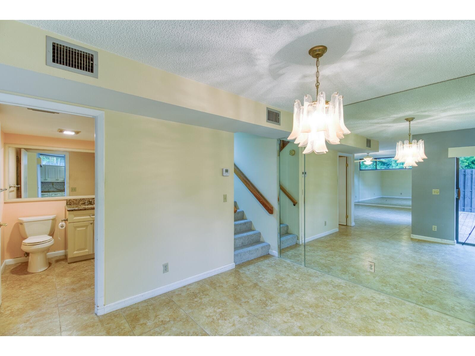 23078 Oxford Place Apt D — photo 10