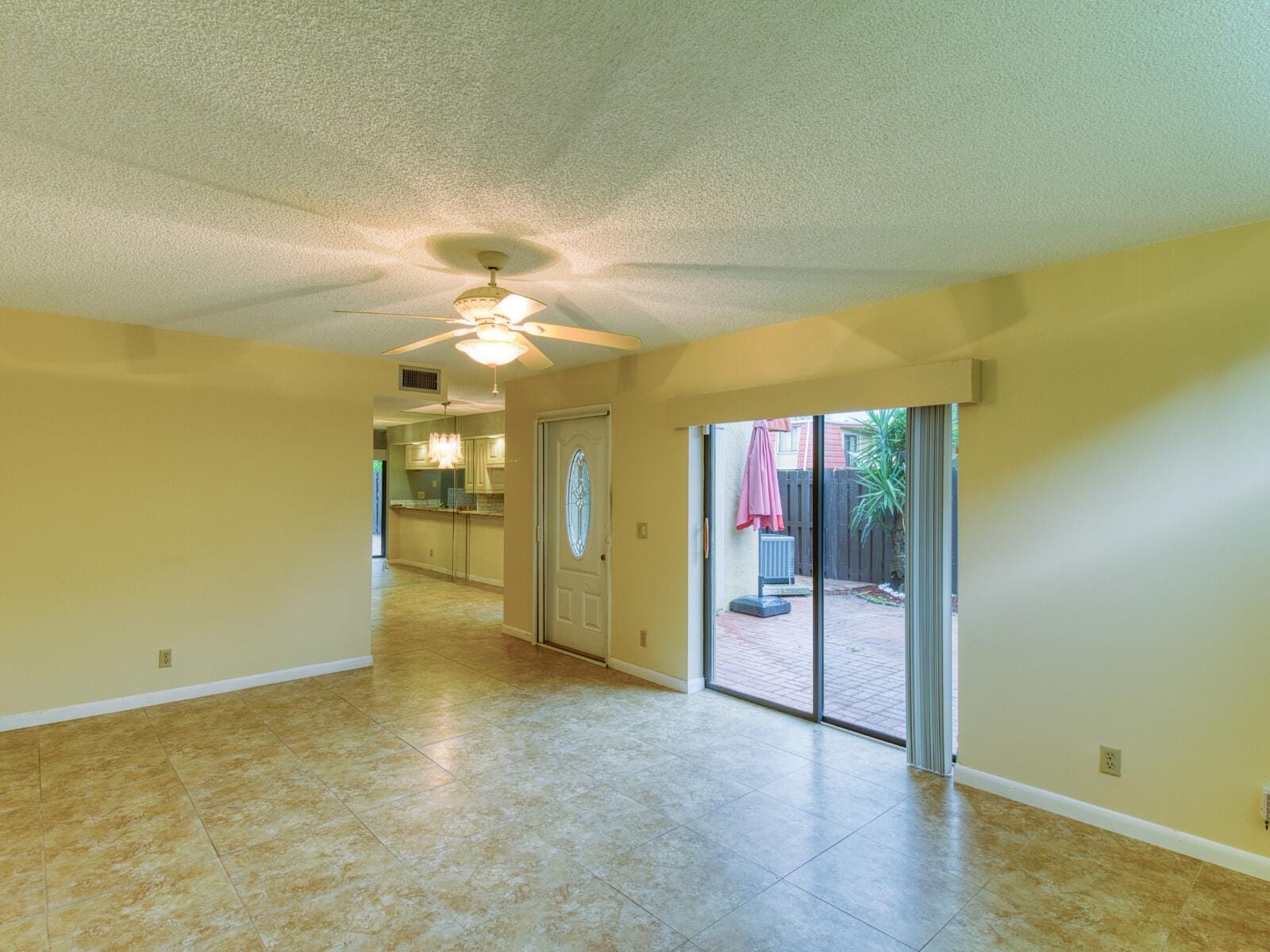 23078 Oxford Place Apt D — photo 7