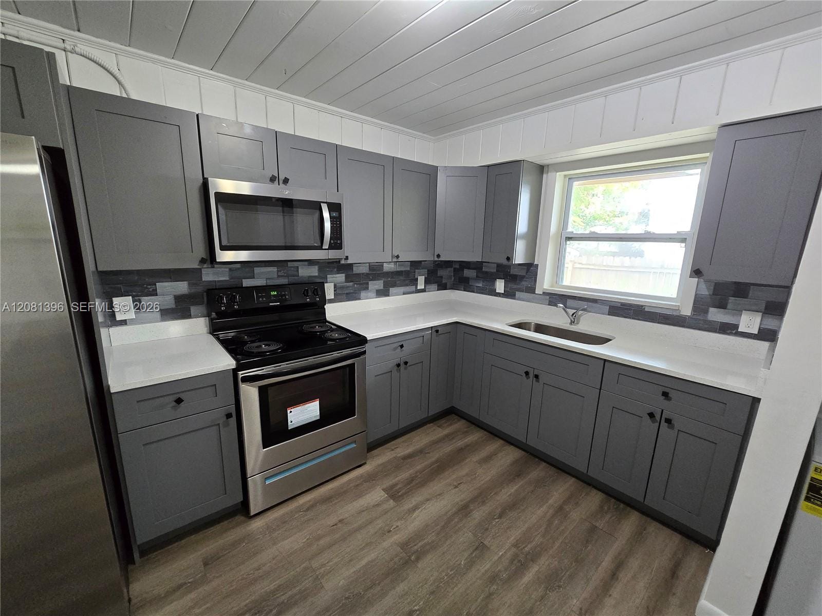 4000 Greenwood Avenue 2 — photo 3