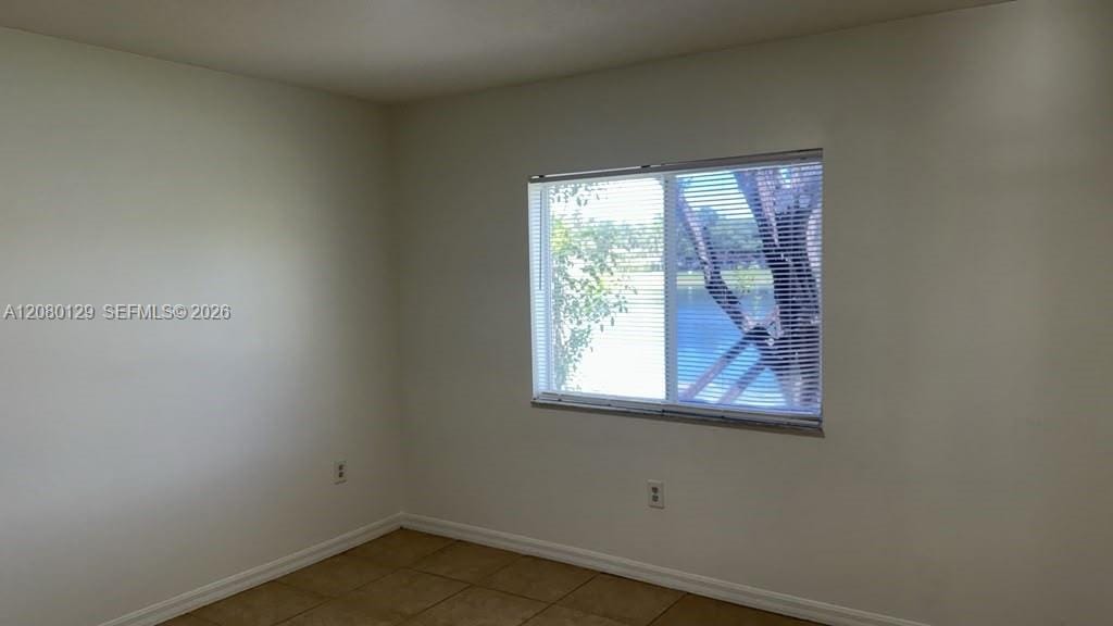 2921 SE 12th Road 104-56 — photo 3