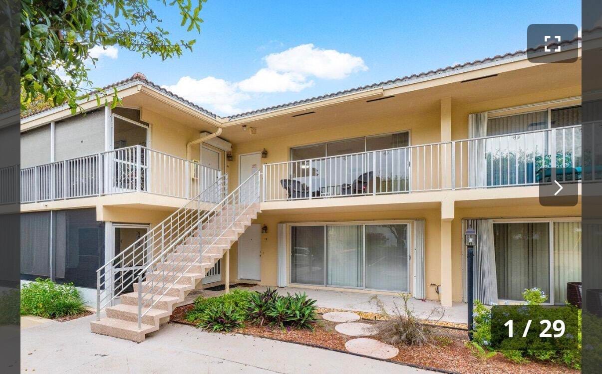 371 SW 8TH 0011 — photo 6