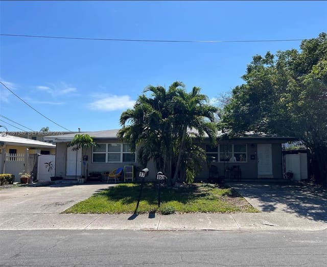 15 SE 2nd Street, Dania Beach, FL 33004