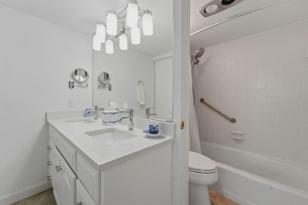 5440 N Ocean Drive 203, Singer Island, FL 33404 photo 11