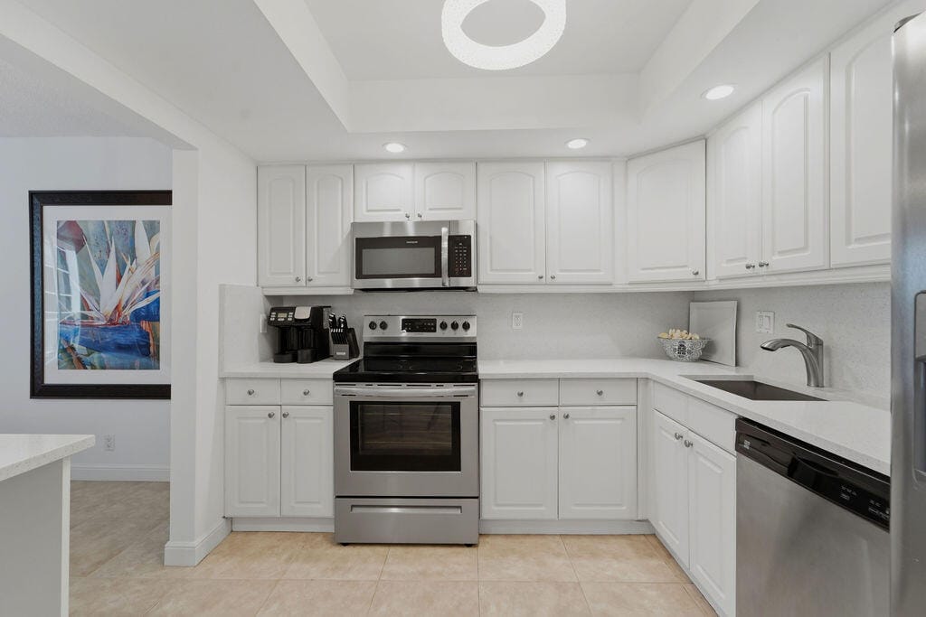 5440 N Ocean Drive 203, Singer Island, FL 33404 photo 5