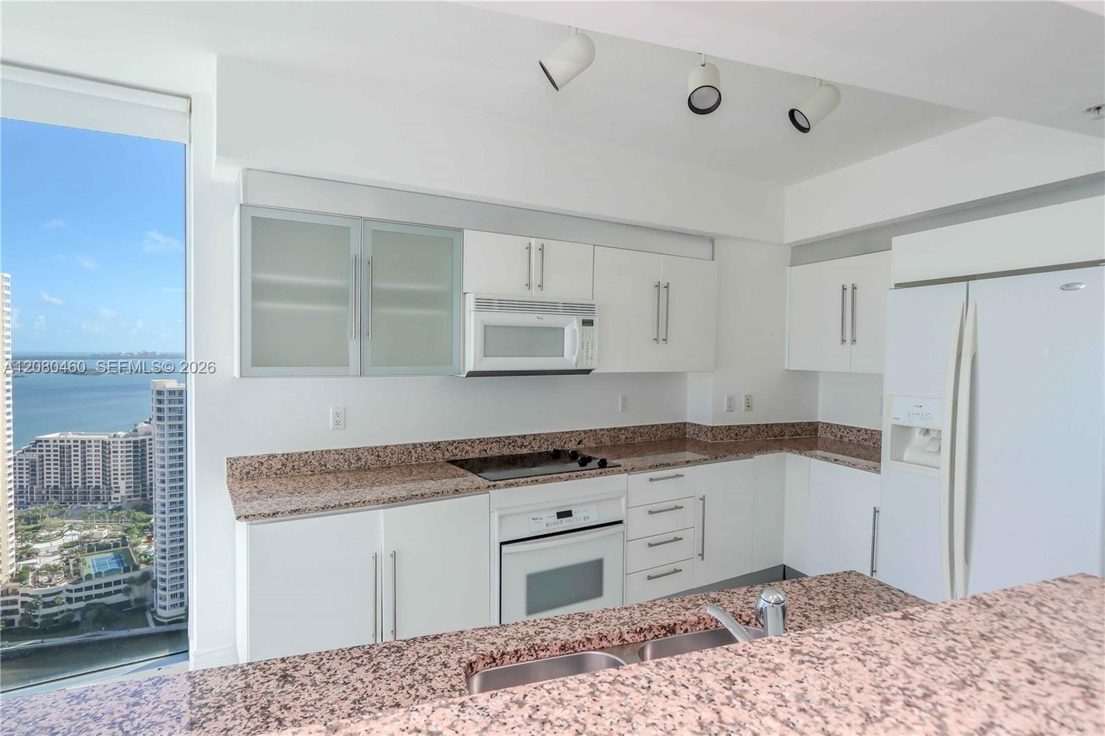 335 S Biscayne Boulevard 3709, Miami, FL 33131 photo 12