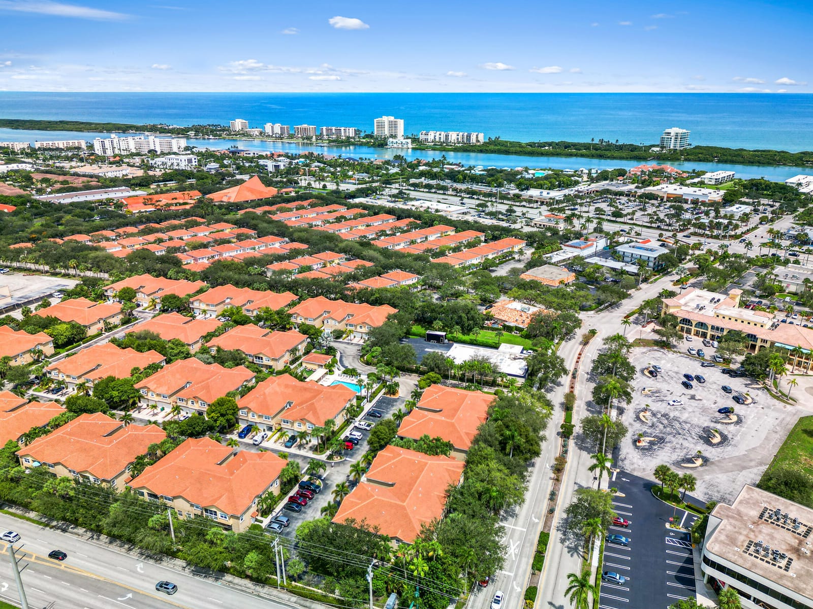 112 Lighthouse Circle J, Tequesta, FL 33469