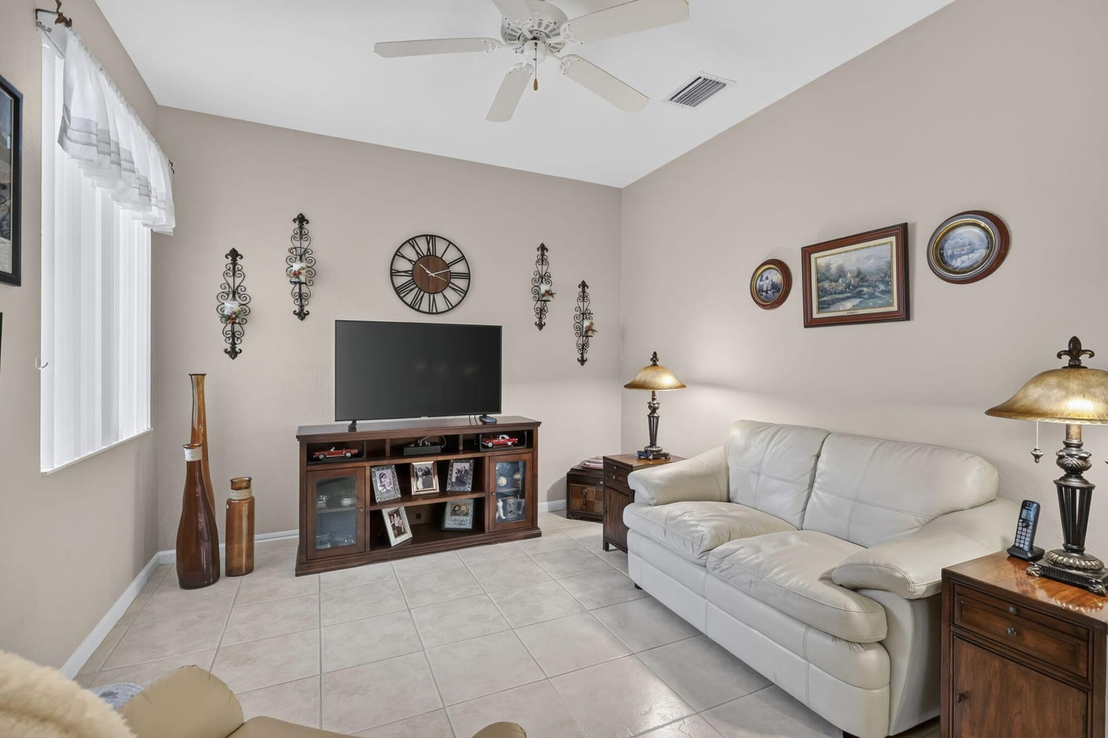 2260 Sapphire Circle — photo 11