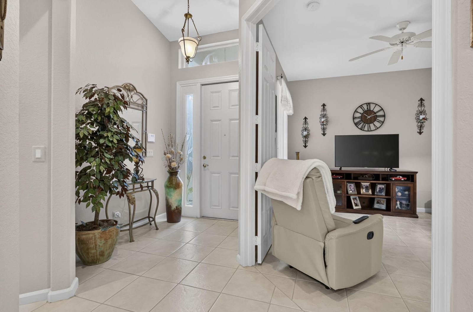 2260 Sapphire Circle — photo 10