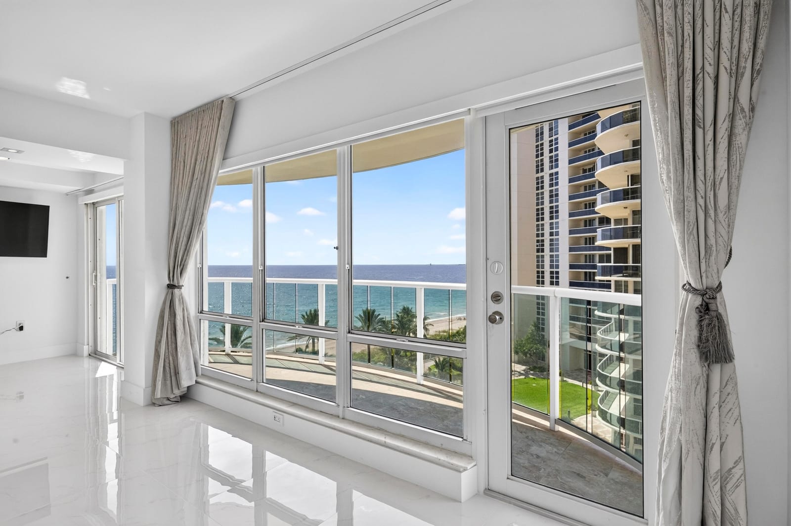 3400 GALT OCEAN Drive 606S — photo 4