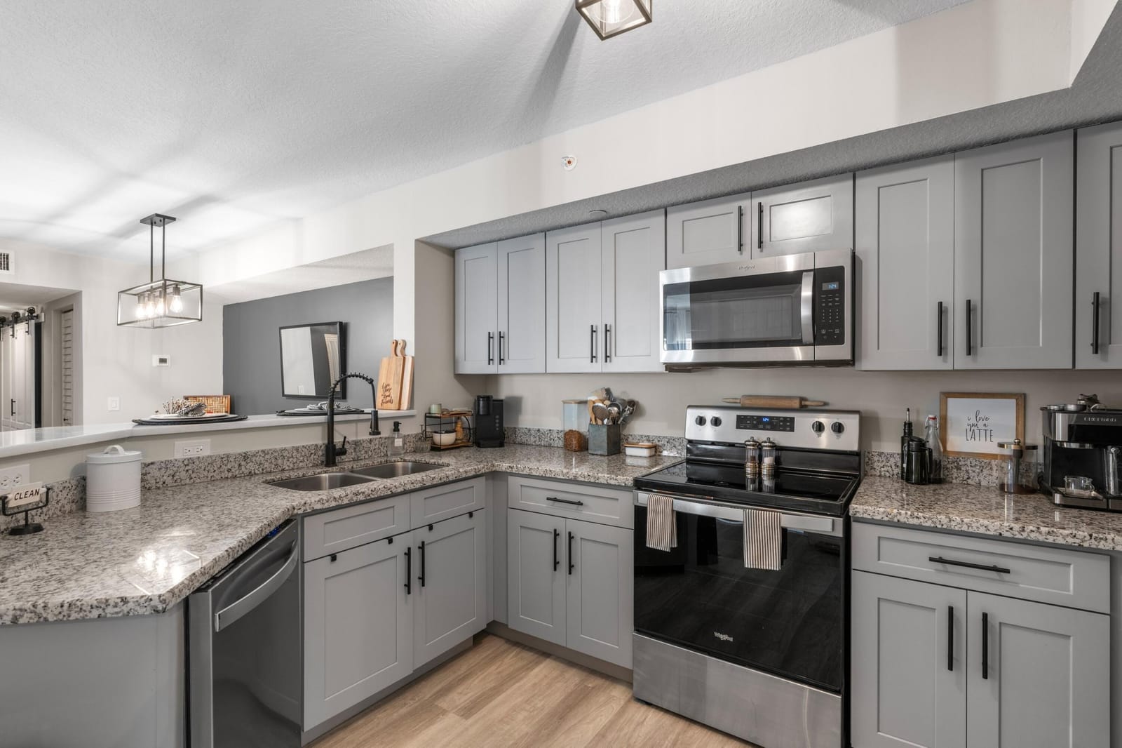 4041 SAN MARINO Boulevard 202 — photo 9