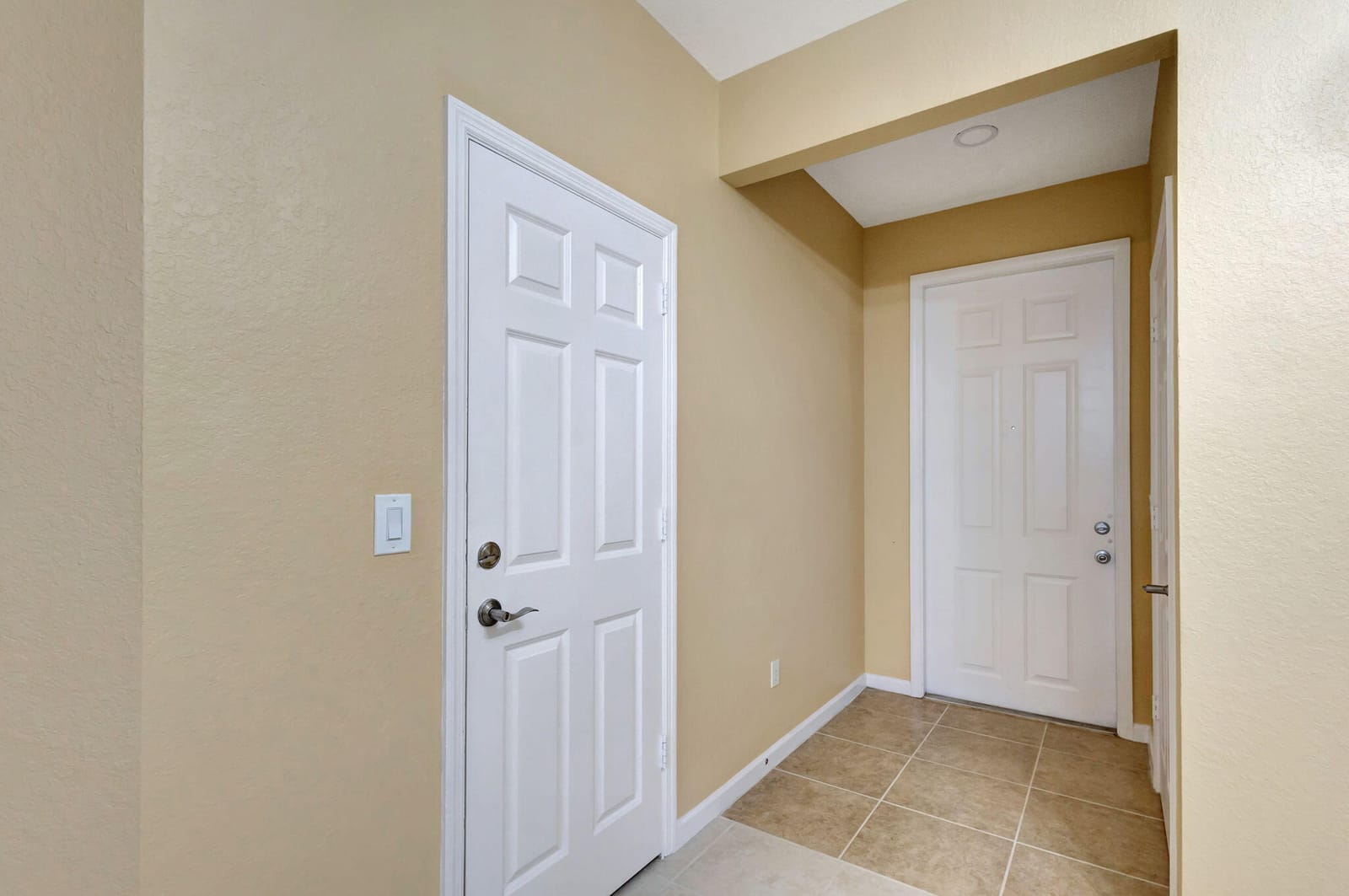 1302 LUCAYA Drive — photo 3
