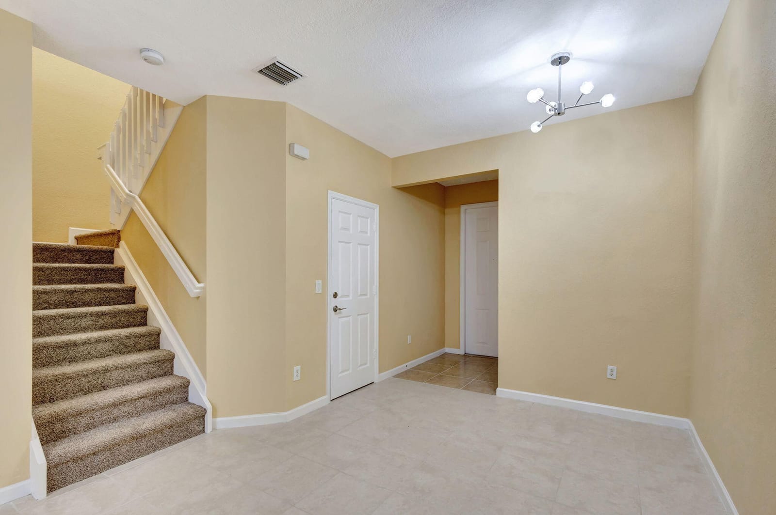 1302 LUCAYA Drive — photo 5