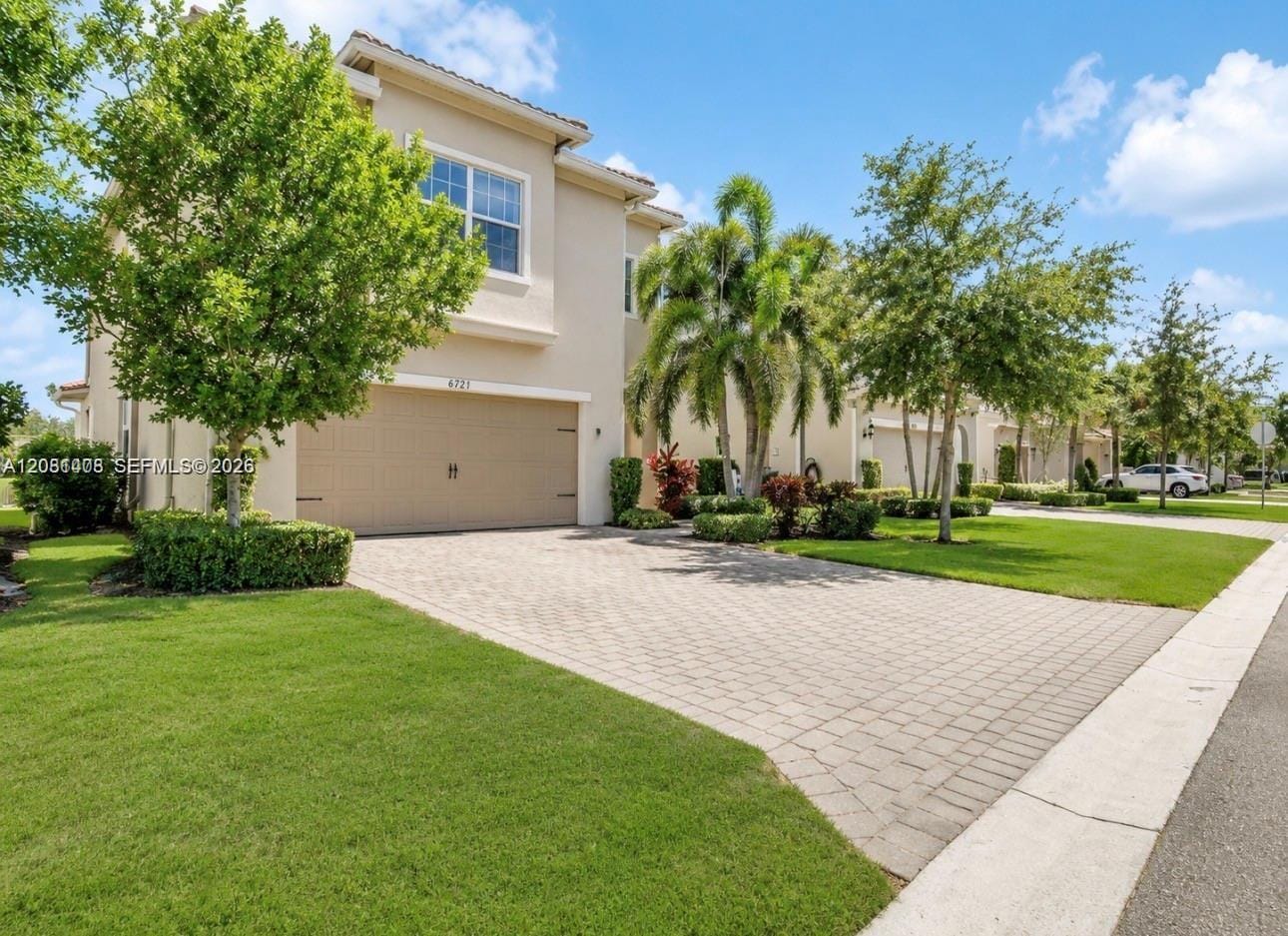 4729 Greenway Drive — photo 2