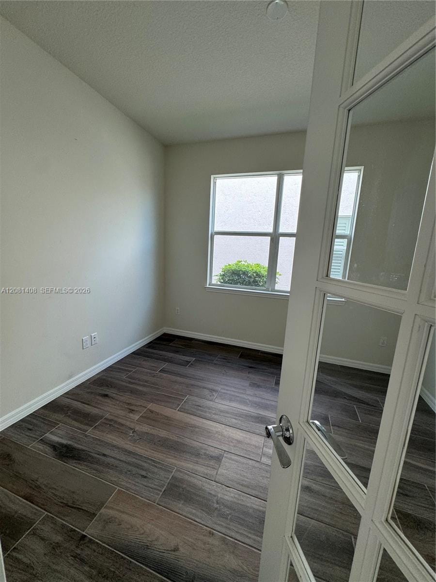 4729 Greenway Drive — photo 9
