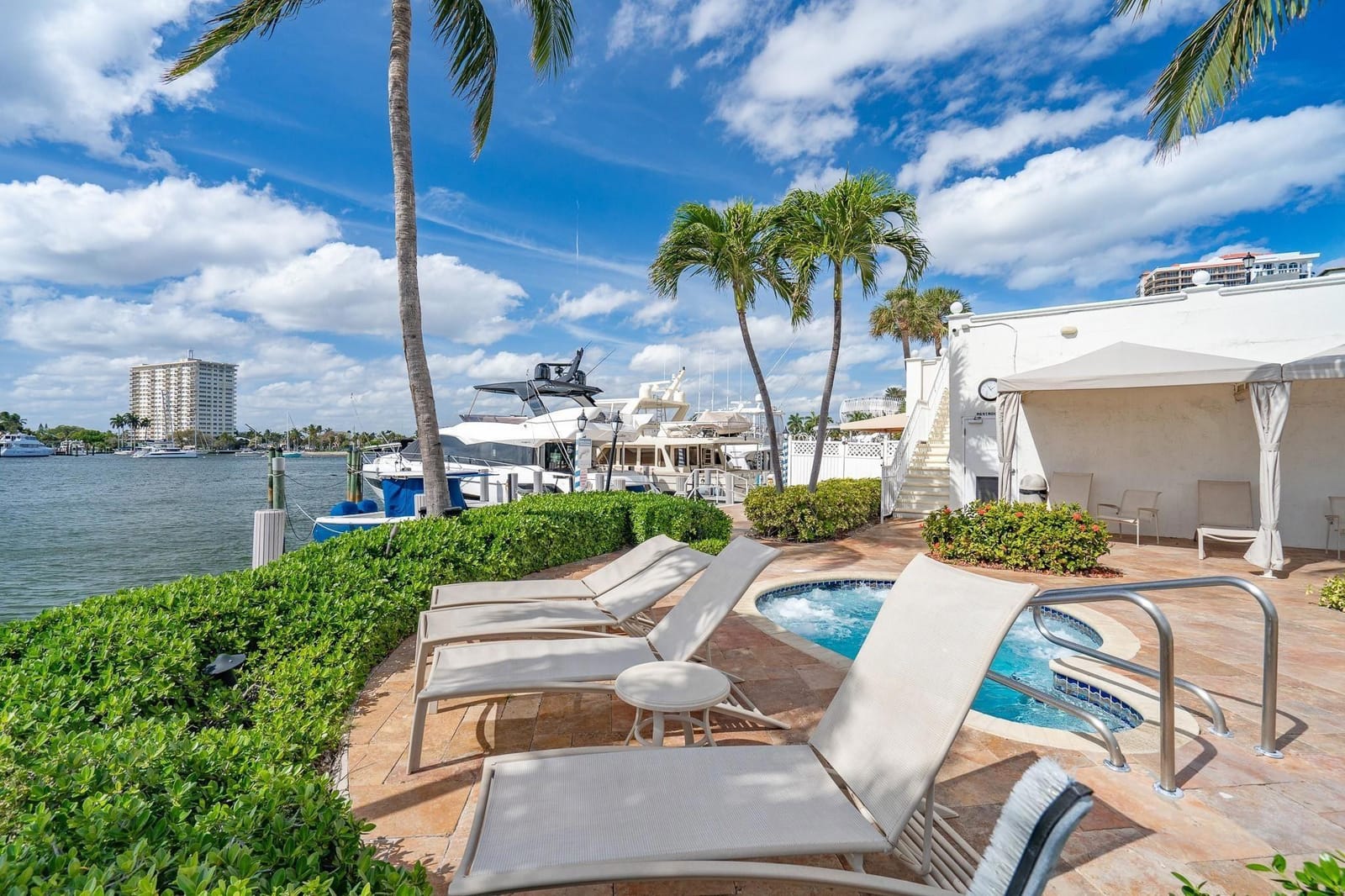 1 LAS OLAS Circle 415 — photo 9