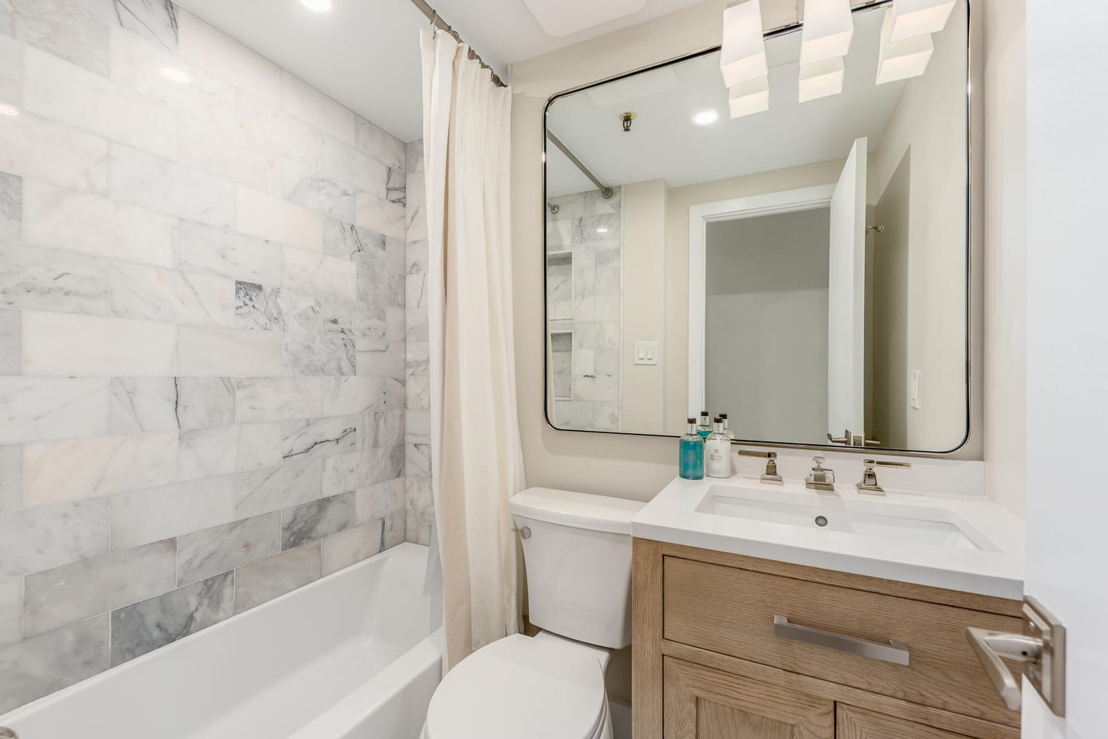 235 SUNRISE Avenue 2211, Palm Beach, FL 33480 photo 3