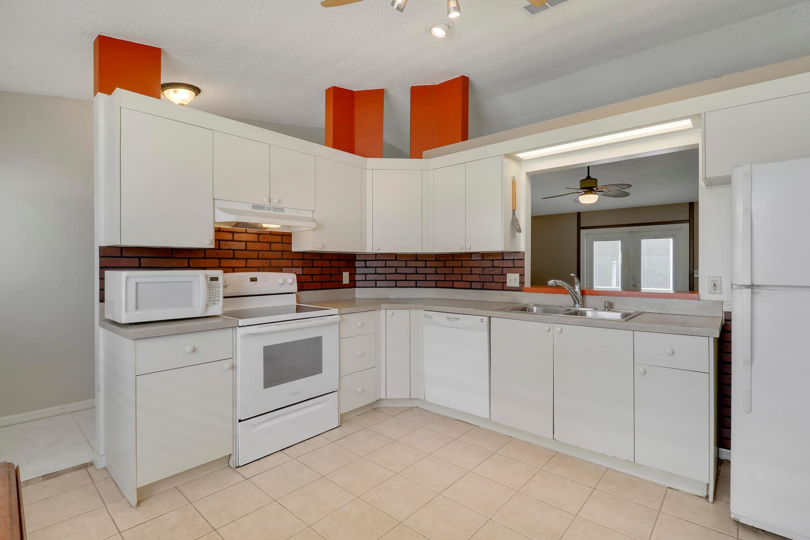 1137 SW CURTIS Street — photo 11