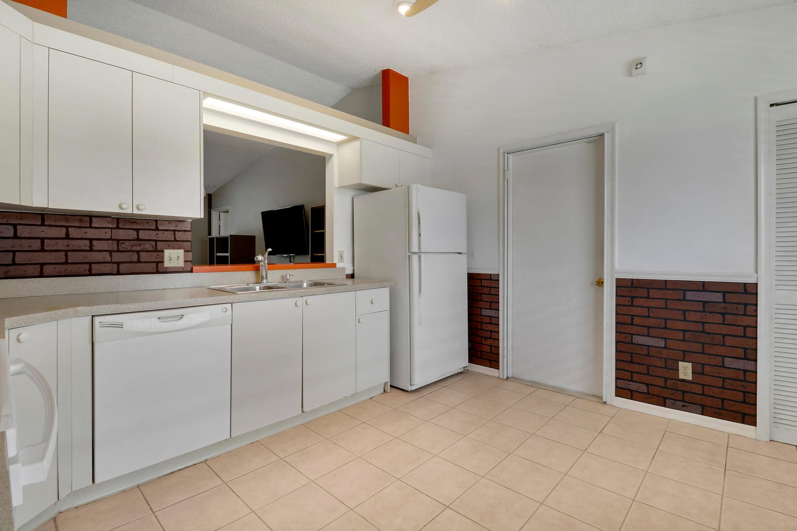1137 SW CURTIS Street — photo 8