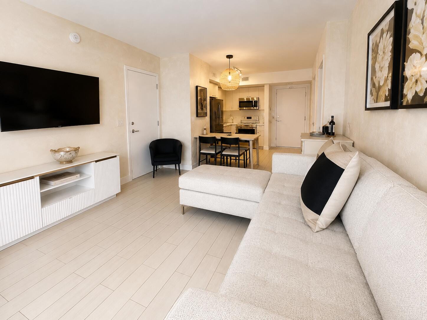 2602 E HALLANDALE BEACH Boulevard R403 — photo 1