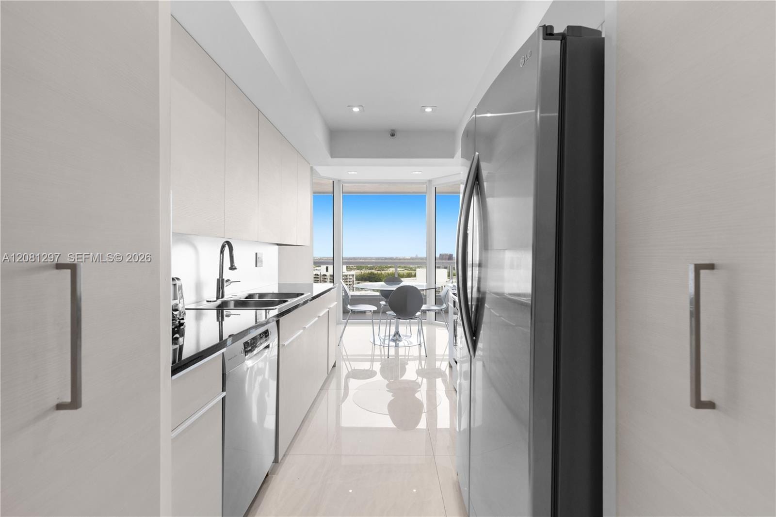 21055 Yacht Club Drive 2807 — photo 11