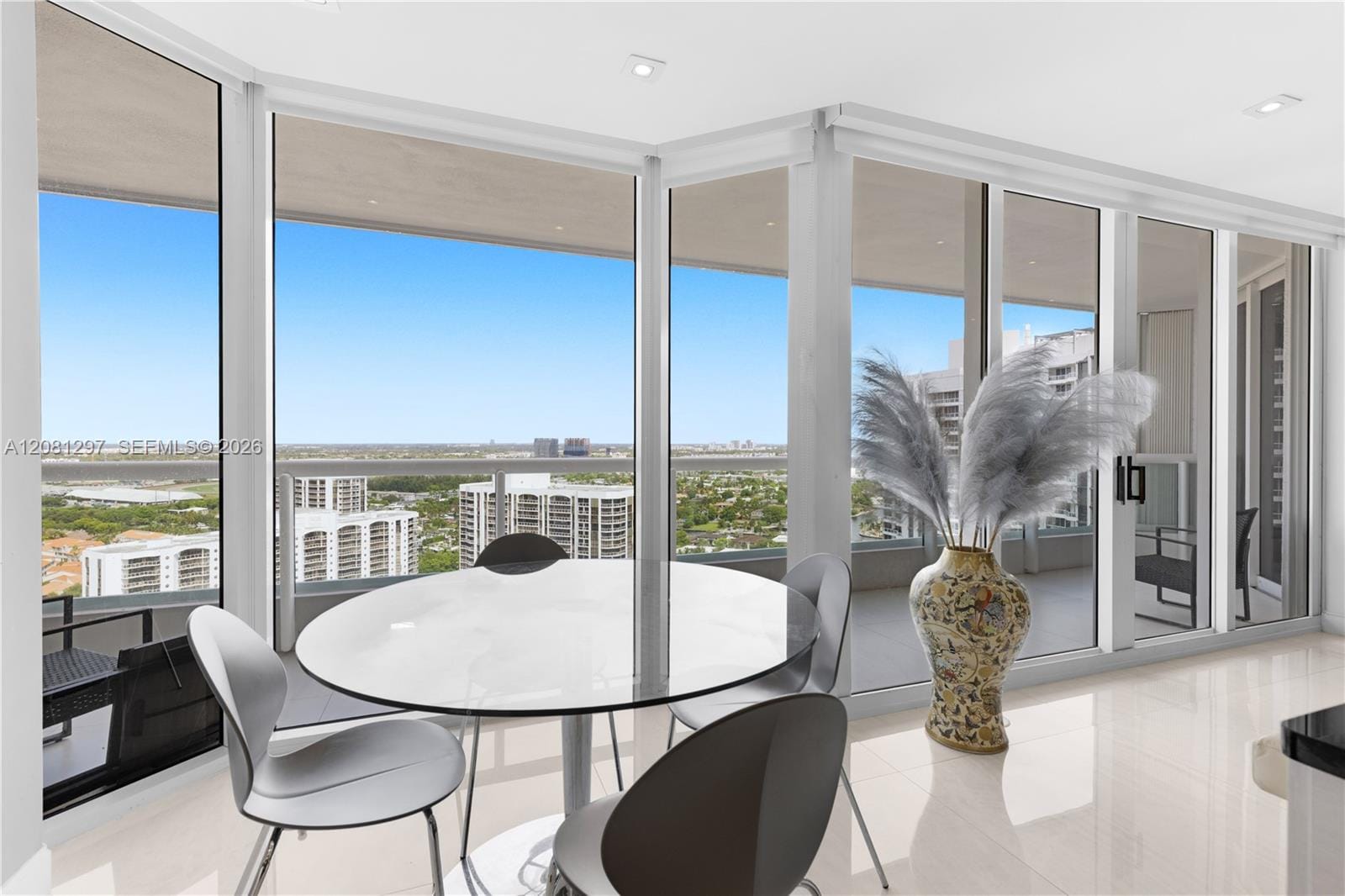 21055 Yacht Club Drive 2807, Aventura, FL 33180 photo 16