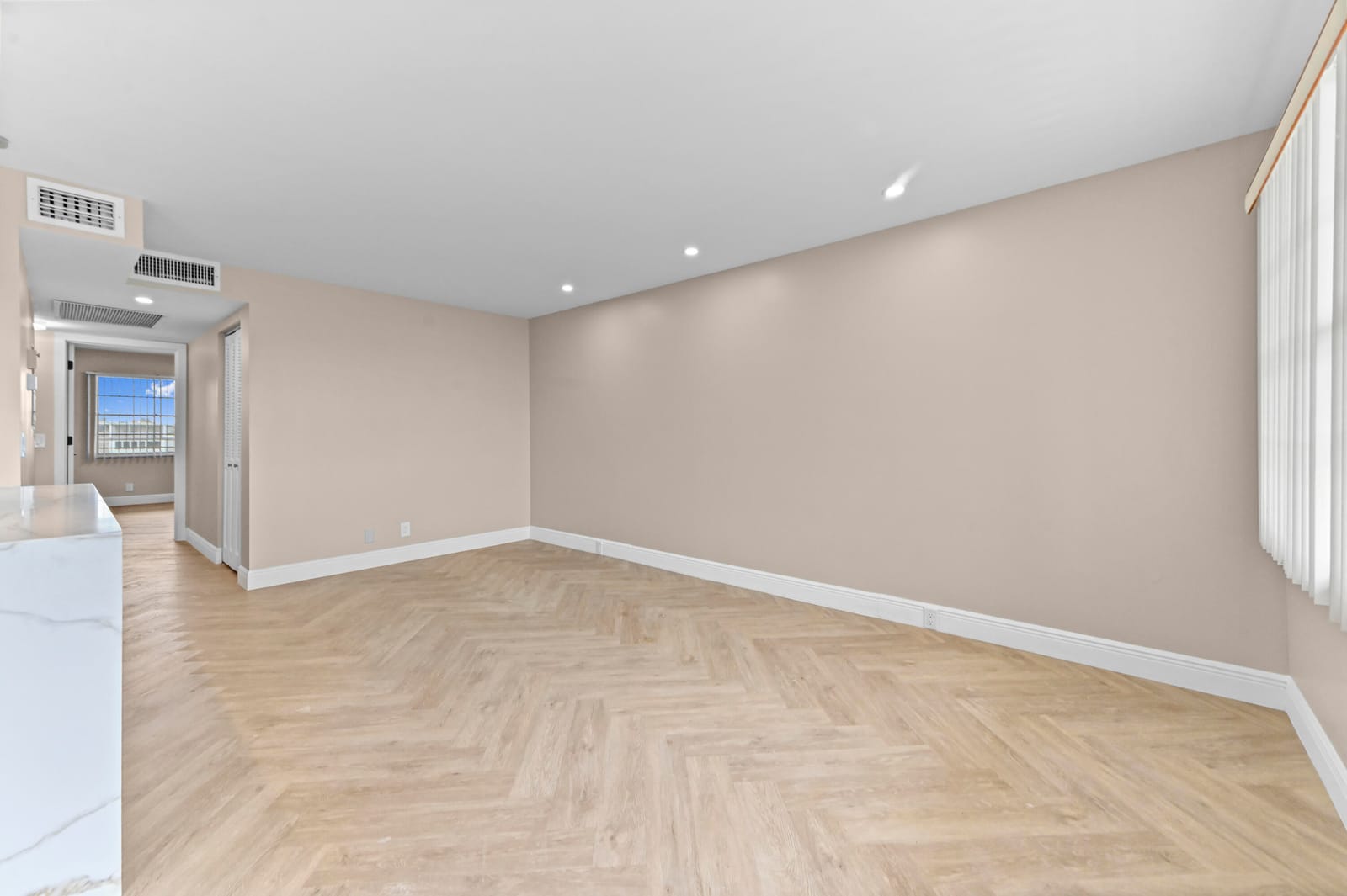 4055 Wolverton C — photo 6