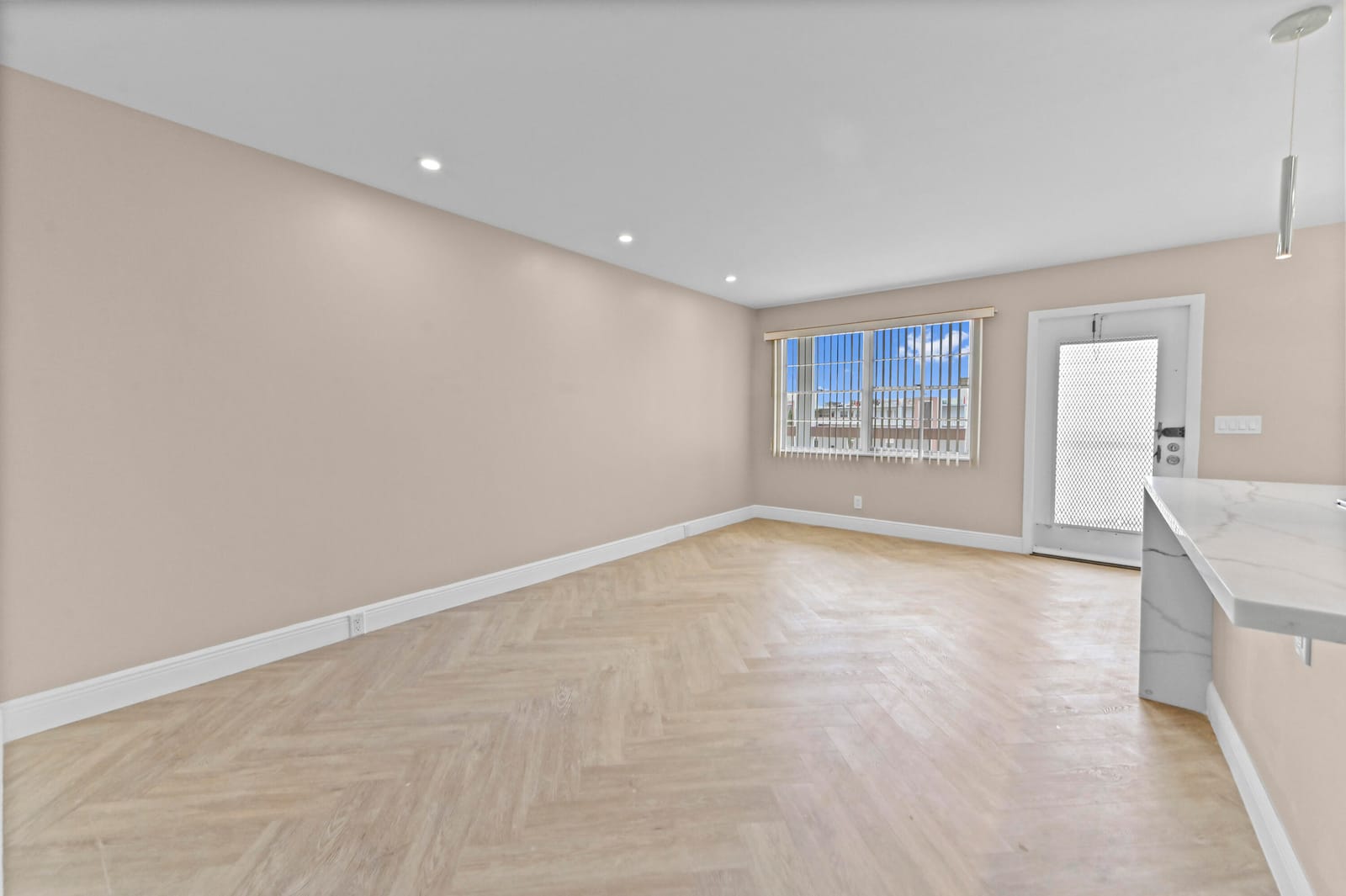 4055 Wolverton C — photo 7