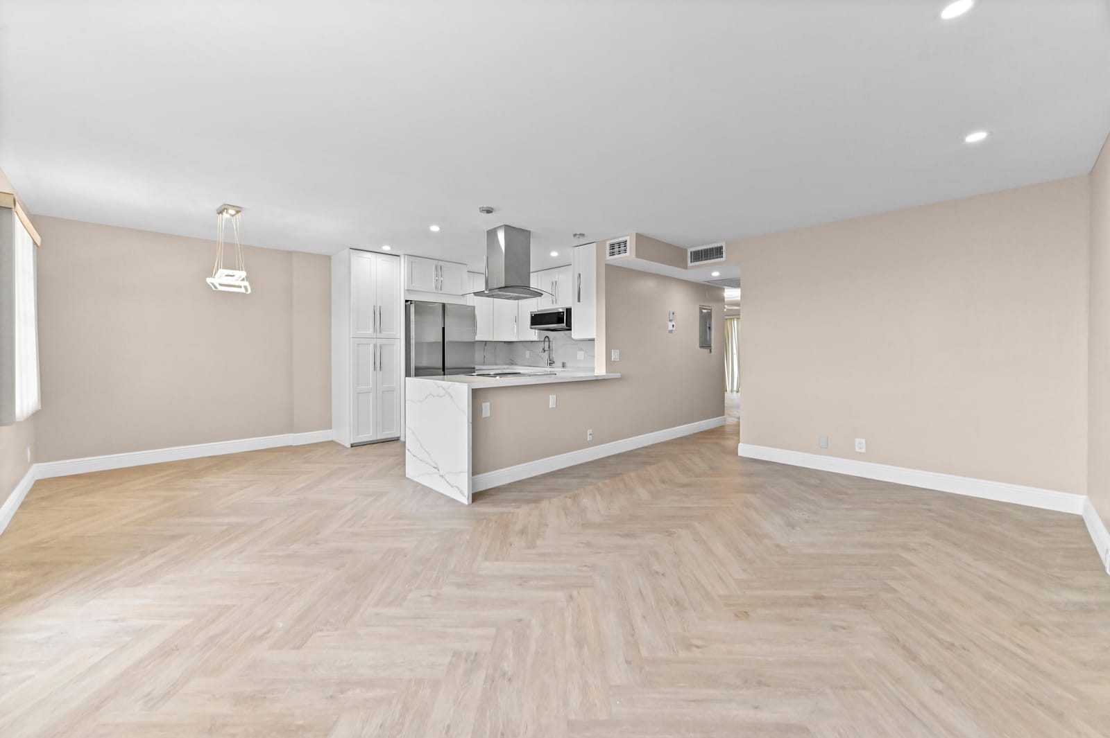 4055 Wolverton C — photo 8