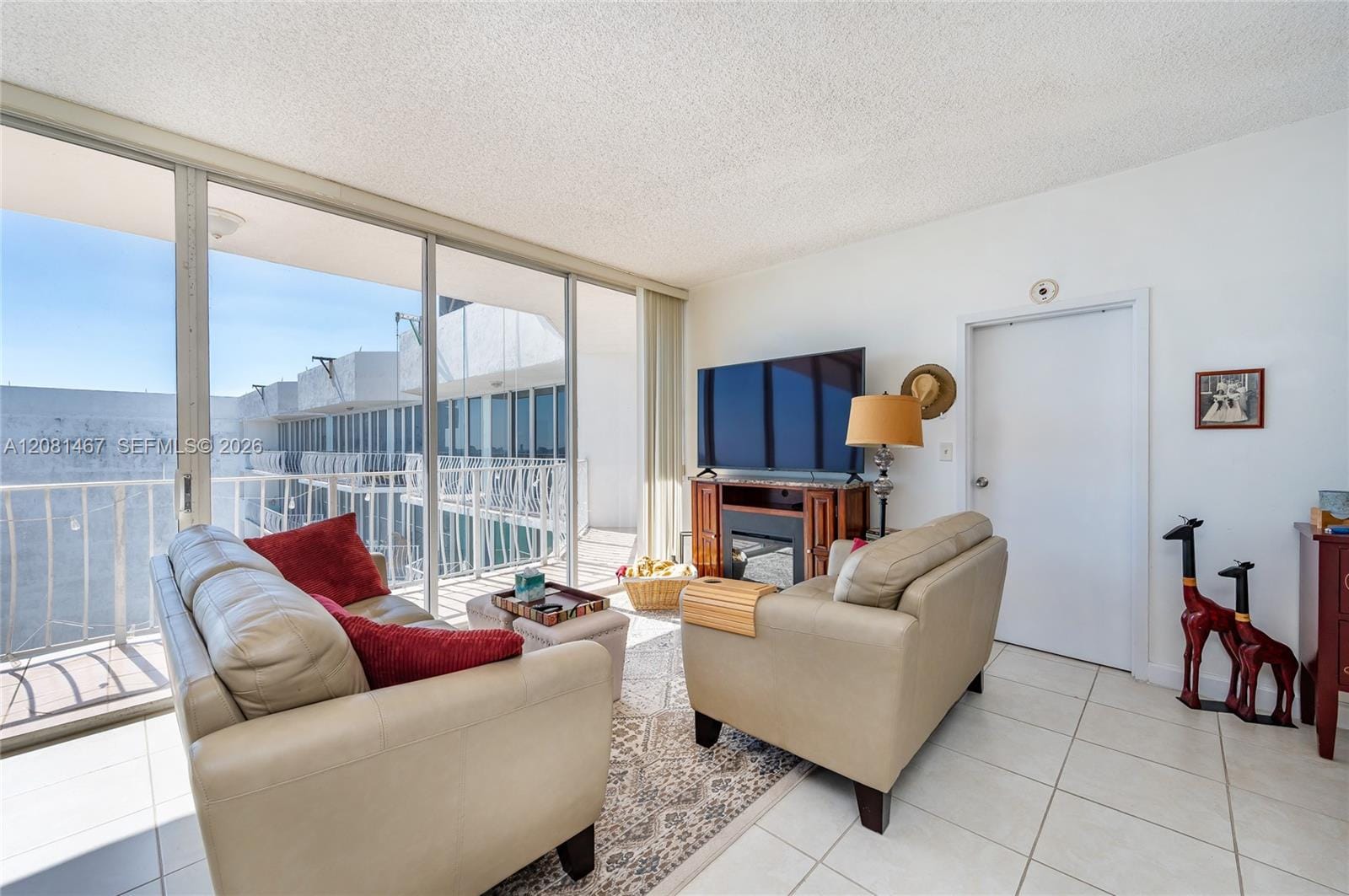 7601 E Treasure Drive PH224 — photo 3
