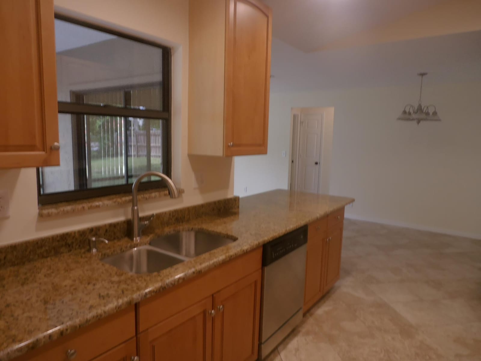 376 La Mancha Avenue — photo 4