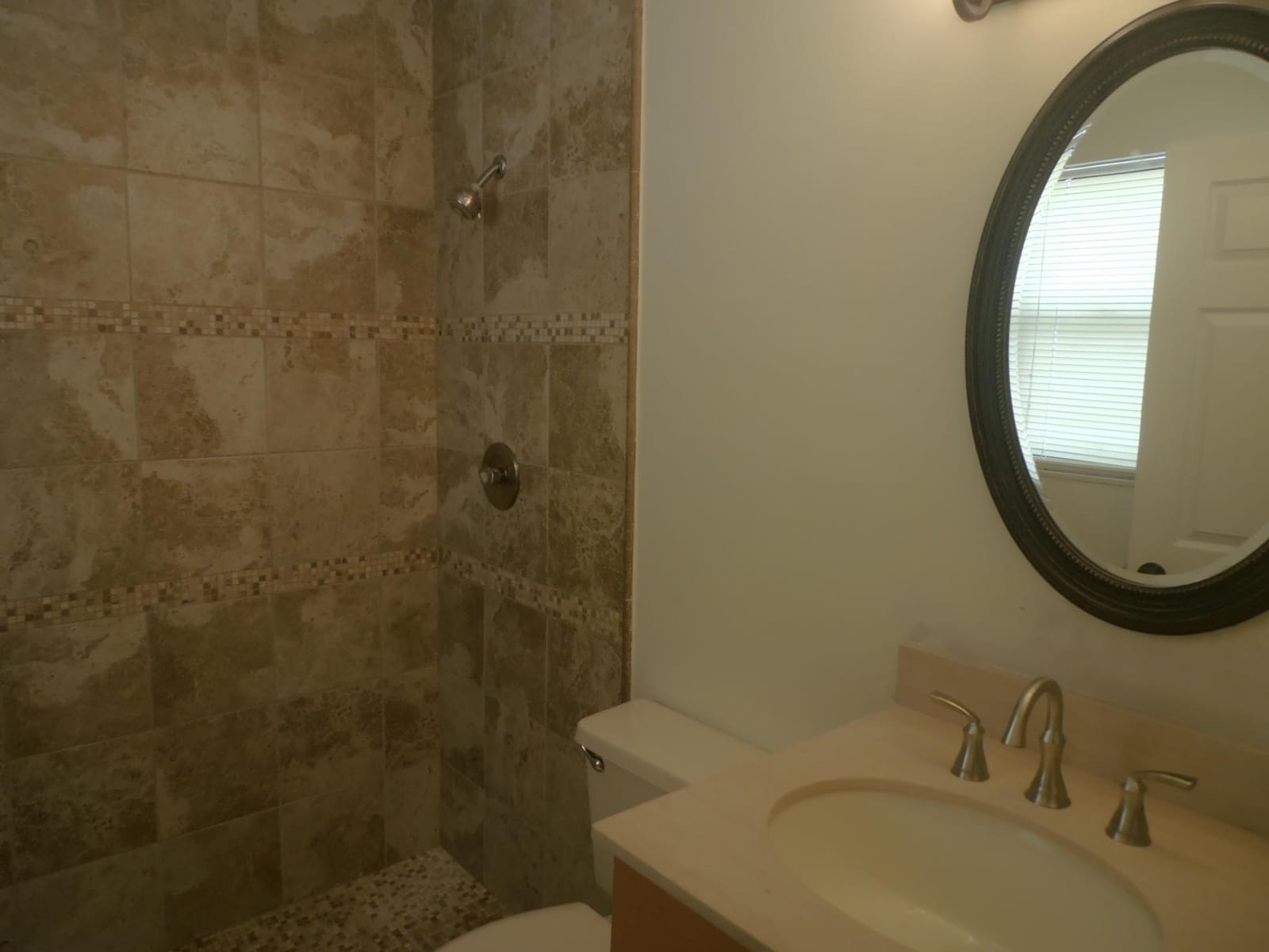 376 La Mancha Avenue — photo 9