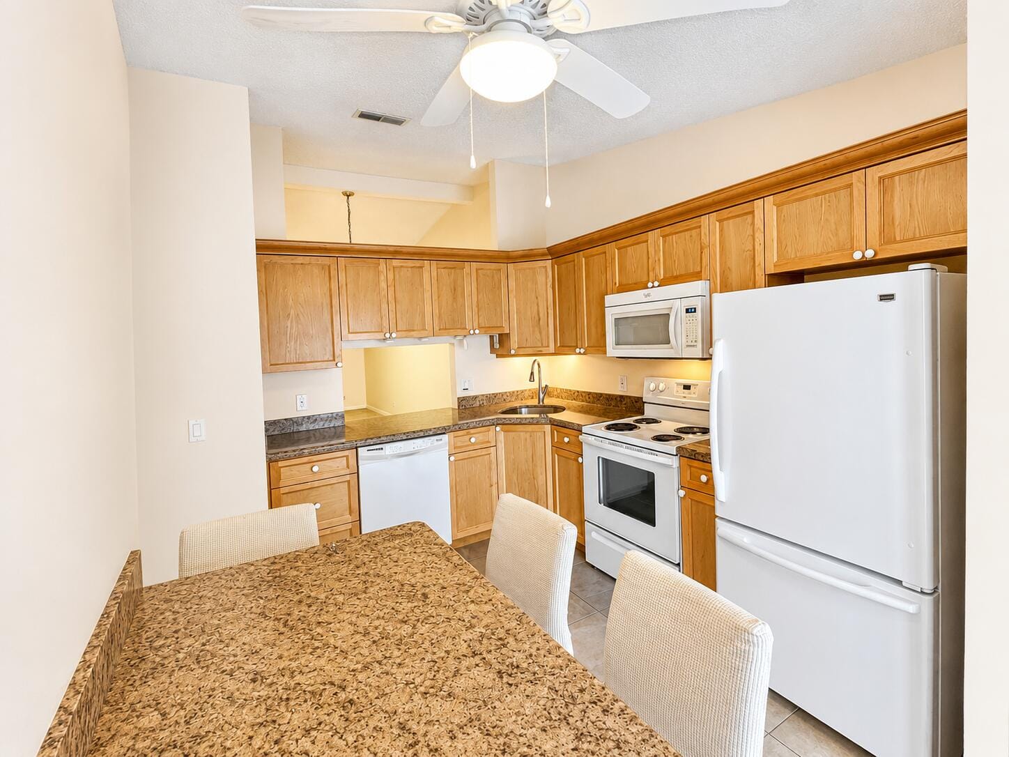 611 Sea Pine Way A — photo 7