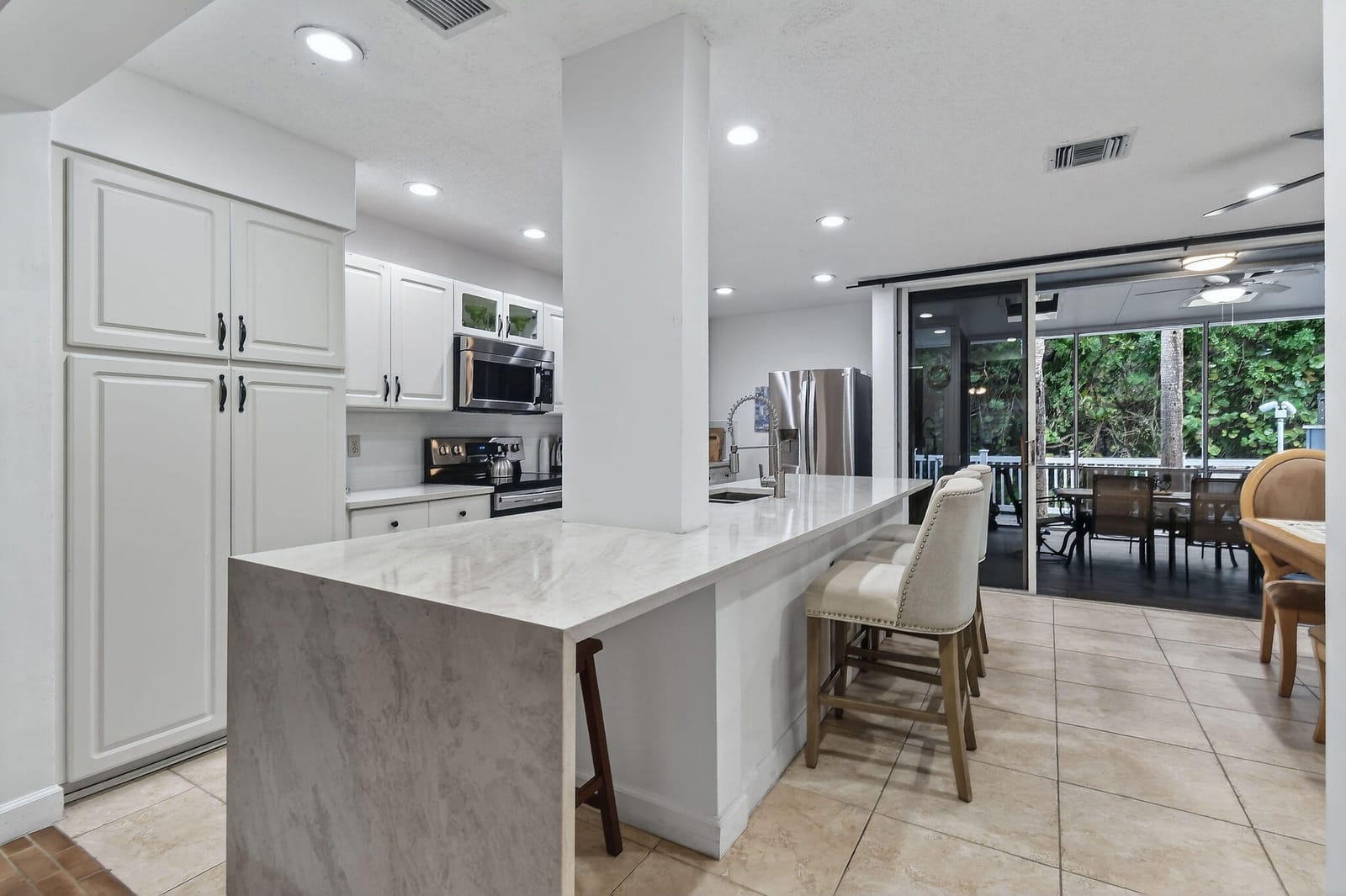717 Ocean Dunes Circle — photo 8