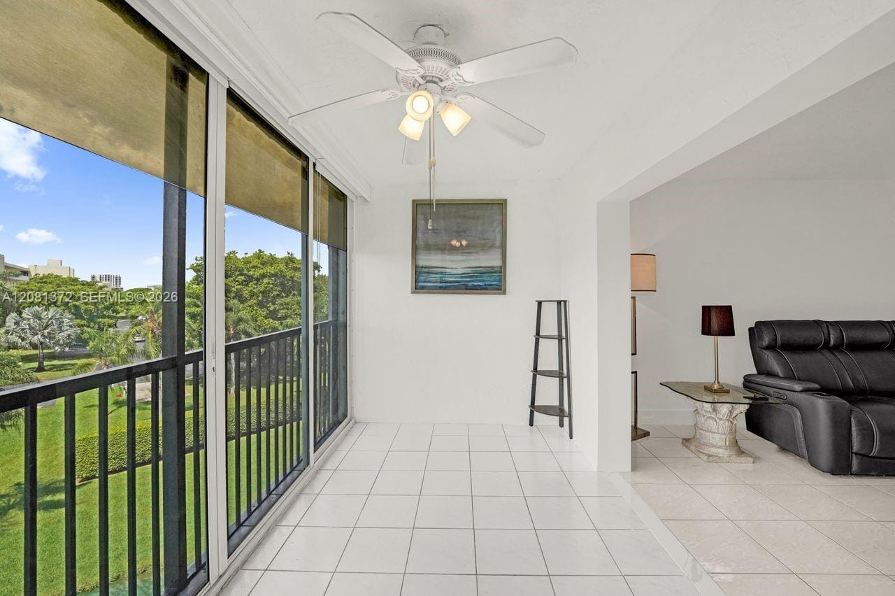 170 SE 5th Avenue 405 — photo 11