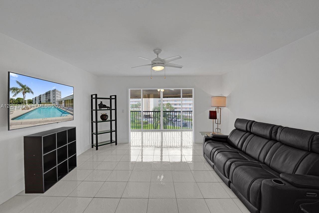 170 SE 5th Avenue 405 — photo 8