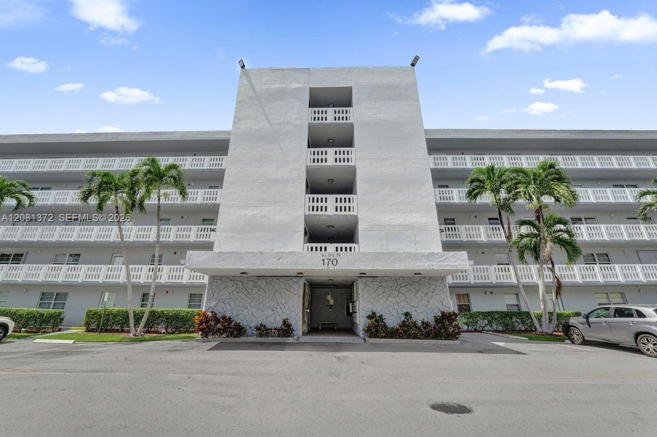 170 SE 5th Avenue 405, Dania Beach, FL 33004