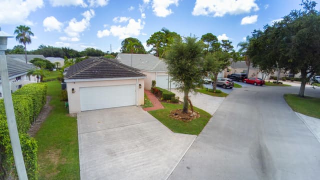 1066 Island Manor Drive, Greenacres, FL 33413